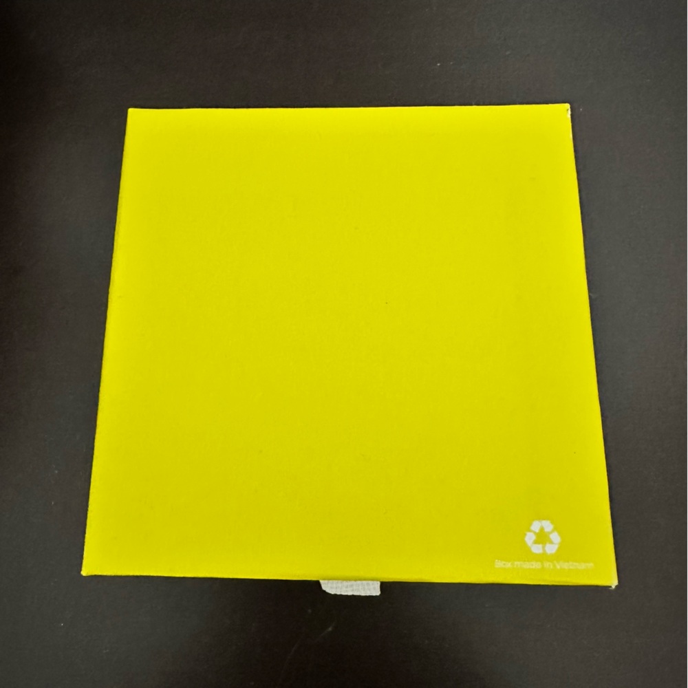 Kendra Scott Jewelry Yellow Gift Box w/White‎ Ribbon New Condition - Picture 4 of 7